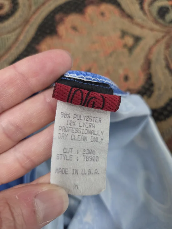 Y2K Blue Paisley Halter Top w/ Keyhole Detail Size Medium - Picture 8 of 8